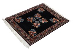 Corner detail of New Bijar rug showing border pattern and Wool pile
