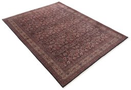 Corner detail of New Bijar rug showing border pattern and Wool pile