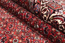Close-up detail of New Bijar rug from Iran / Persia showing Wool weave