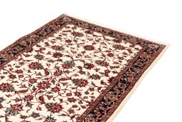 Surface texture of New Bijar rug with natural Wool and intricate pattern