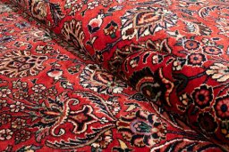 Close-up detail of New Bijar rug from Iran / Persia showing Wool weave