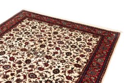 Surface texture of New Bijar rug with natural Wool and intricate pattern