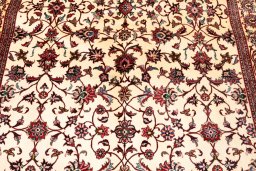 Corner detail of New Bijar rug showing border pattern and Wool pile