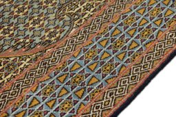 Close-up detail of 1960s Ghom rug from Iran / Persia showing Wool weave