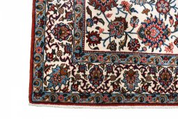 Close-up detail of 1950s Ghom rug from Iran / Persia showing Wool weave