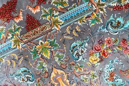Corner detail of New Ghom rug showing border pattern and Silk pile