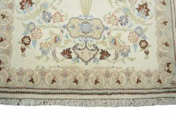 Central medallion detail of New Ghom rug from Iran / Persia