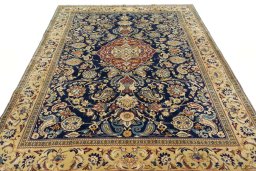 Surface texture of New Ghom rug with natural Cork and intricate pattern