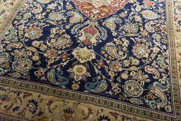 Close-up detail of New Ghom rug from Iran / Persia showing Cork weave
