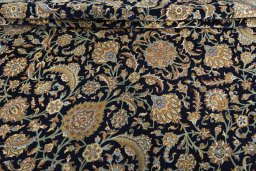 Close-up detail of 1950s Ghom rug from Iran / Persia showing Cork weave