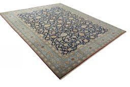 Close-up detail of 1950s Ghom rug from Iran / Persia showing Cork weave