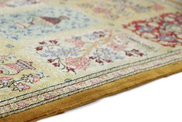 Central medallion detail of New Ghom rug from Iran / Persia