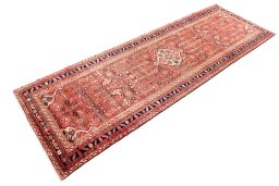 Corner detail of 1972s Hoseinabad rug showing border pattern and Wool pile