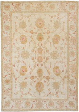 Full view of 1980s Isfahan rug from Iran / Persia, 345 × 243 cm in Cream tones