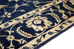 Central medallion detail of 1980s Isfahan rug from Iran / Persia