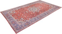 Corner detail of 1930s Isfahan rug showing border pattern and Wool pile