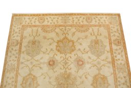 Surface texture of 1990s Isfahan rug with natural Wool and intricate pattern