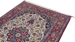 Surface texture of New Isfahan rug with natural Wool and intricate pattern