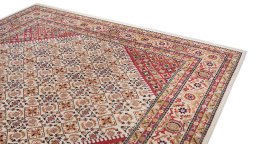 Surface texture of 1990s Isfahan rug with natural Wool and intricate pattern