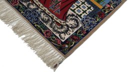 Surface texture of 1990s Isfahan rug with natural Wool and intricate pattern