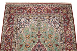 Surface texture of 1990s Isfahan rug with natural Wool and intricate pattern