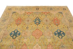 Surface texture of New Isfahan rug with natural Wool and intricate pattern