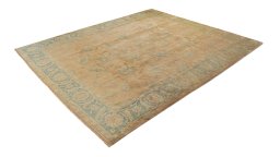 Corner detail of New Isfahan rug showing border pattern and Wool pile
