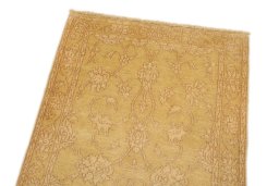 Surface texture of New Isfahan rug with natural Wool and intricate pattern