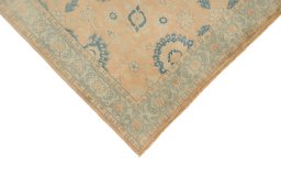Backside of handmade New Isfahan rug showing knot structure and weave density