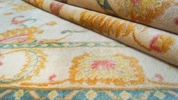 Close-up detail of New Isfahan rug from Iran / Persia showing Wool weave
