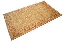 Corner detail of New Isfahan rug showing border pattern and Wool pile