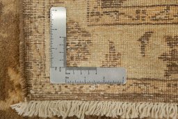 Corner detail of New Isfahan rug showing border pattern and Wool pile