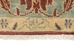 Close-up detail of New Isfahan rug from Iran / Persia showing Wool weave