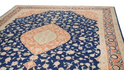 Surface texture of New Isfahan rug with natural Wool and intricate pattern