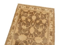 Surface texture of New Isfahan rug with natural Wool and intricate pattern