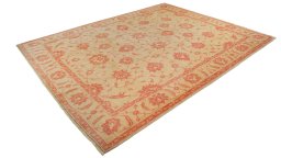 Corner detail of New Isfahan rug showing border pattern and Wool pile