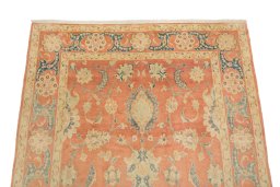 Surface texture of New Isfahan rug with natural Wool and intricate pattern