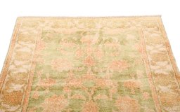 Surface texture of New Isfahan rug with natural Wool and intricate pattern