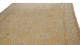 Surface texture of New Isfahan rug with natural Wool and intricate pattern