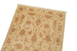 Surface texture of New Isfahan rug with natural Wool and intricate pattern