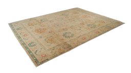 Corner detail of New Isfahan rug showing border pattern and Wool pile