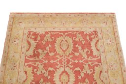 Surface texture of New Isfahan rug with natural Wool and intricate pattern