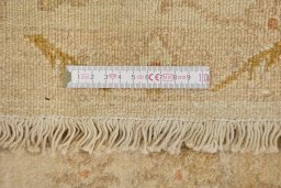 Corner detail of New Isfahan rug showing border pattern and Wool pile