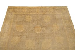 Surface texture of New Isfahan rug with natural Wool and intricate pattern