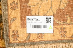 Close-up detail of New Isfahan rug from Iran / Persia showing Wool weave