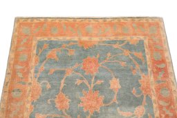 Surface texture of New Isfahan rug with natural Wool and intricate pattern