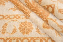 Corner detail of New Isfahan rug showing border pattern and Wool pile