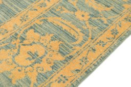 Close-up detail of New Isfahan rug from Iran / Persia showing Wool weave