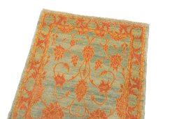 Surface texture of New Isfahan rug with natural Wool and intricate pattern