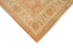 Surface texture of New Isfahan rug with natural Wool and intricate pattern
